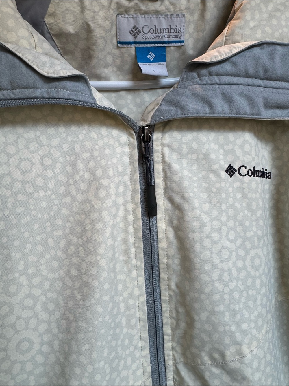 Columbia Women's Cream Printed lightweight Jacket